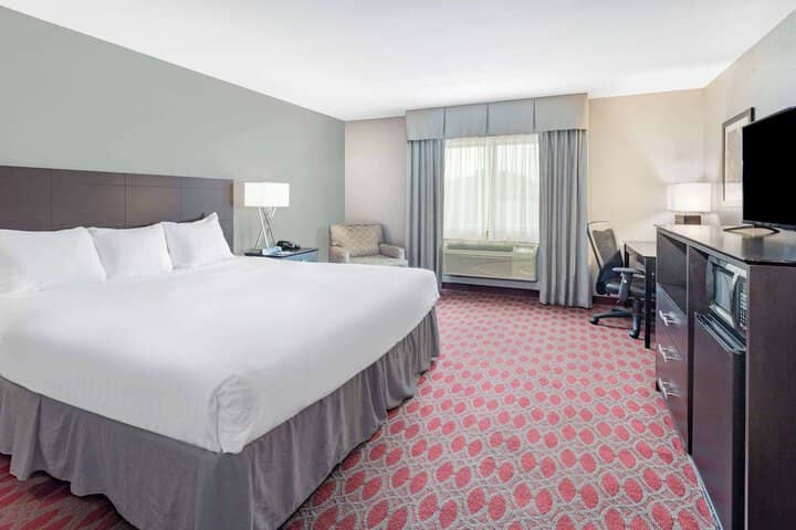 Room 10 of 36