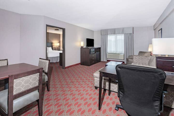 Room 18 of 36