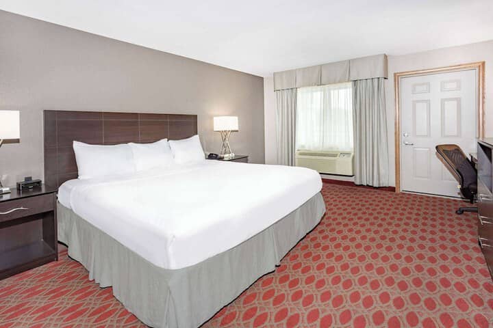 Room 12 of 36