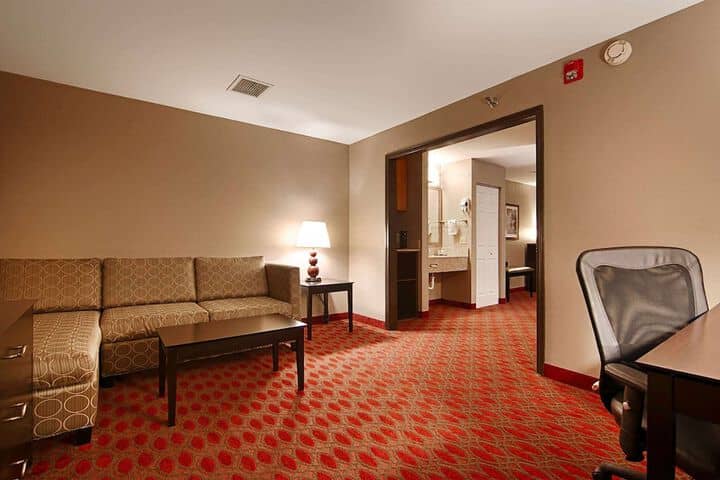 Room 4 of 36